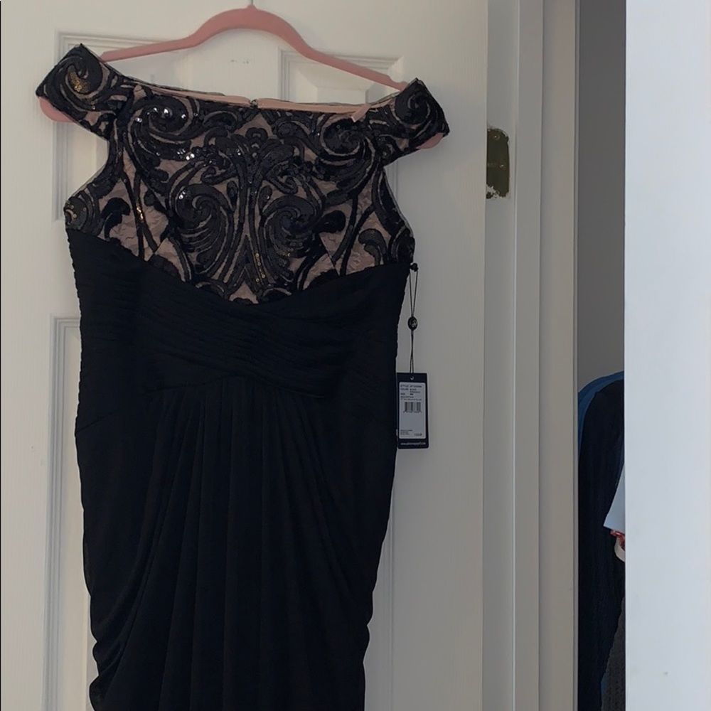 Adrianna Papell formal dress